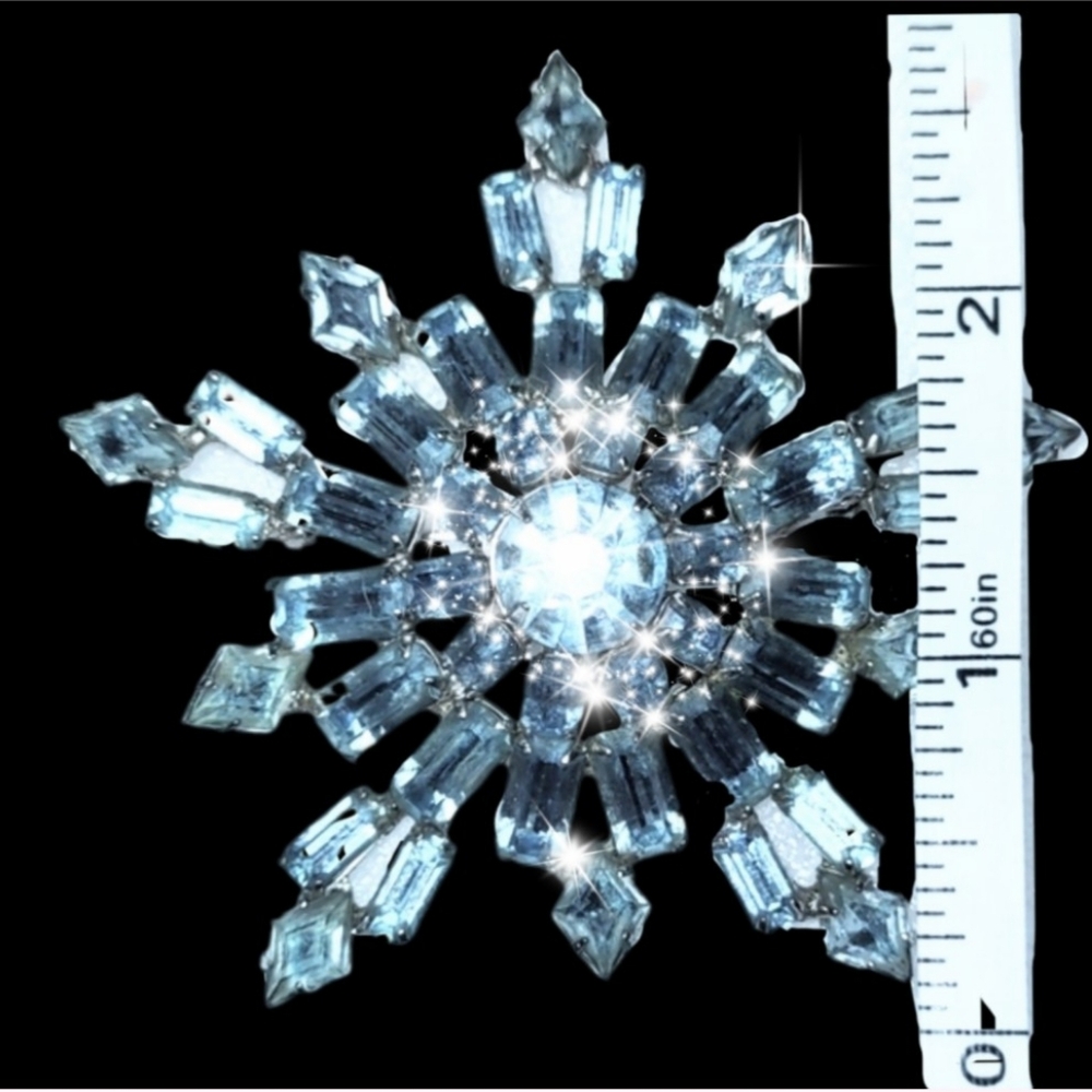 Blue Rhinestone Crystal Snowflake Brooch - Picture 13 of 15
